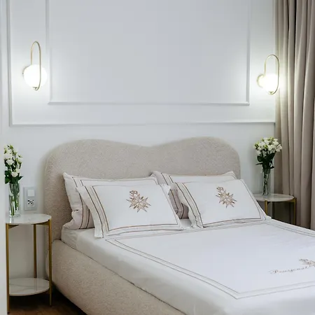 Ada Boutique Karwia